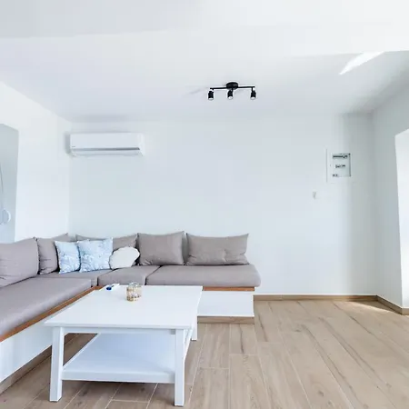 Feriehus Yayas View Kymi *